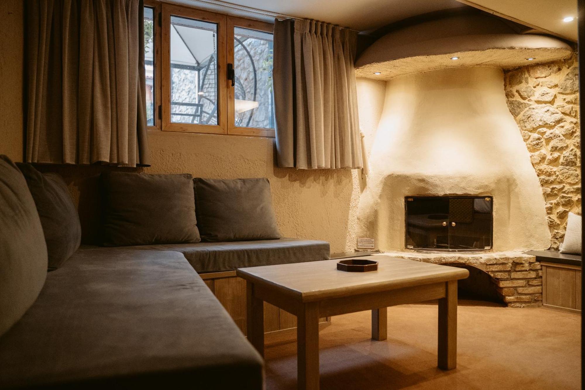 Afanos Guesthouse Arachova Room photo