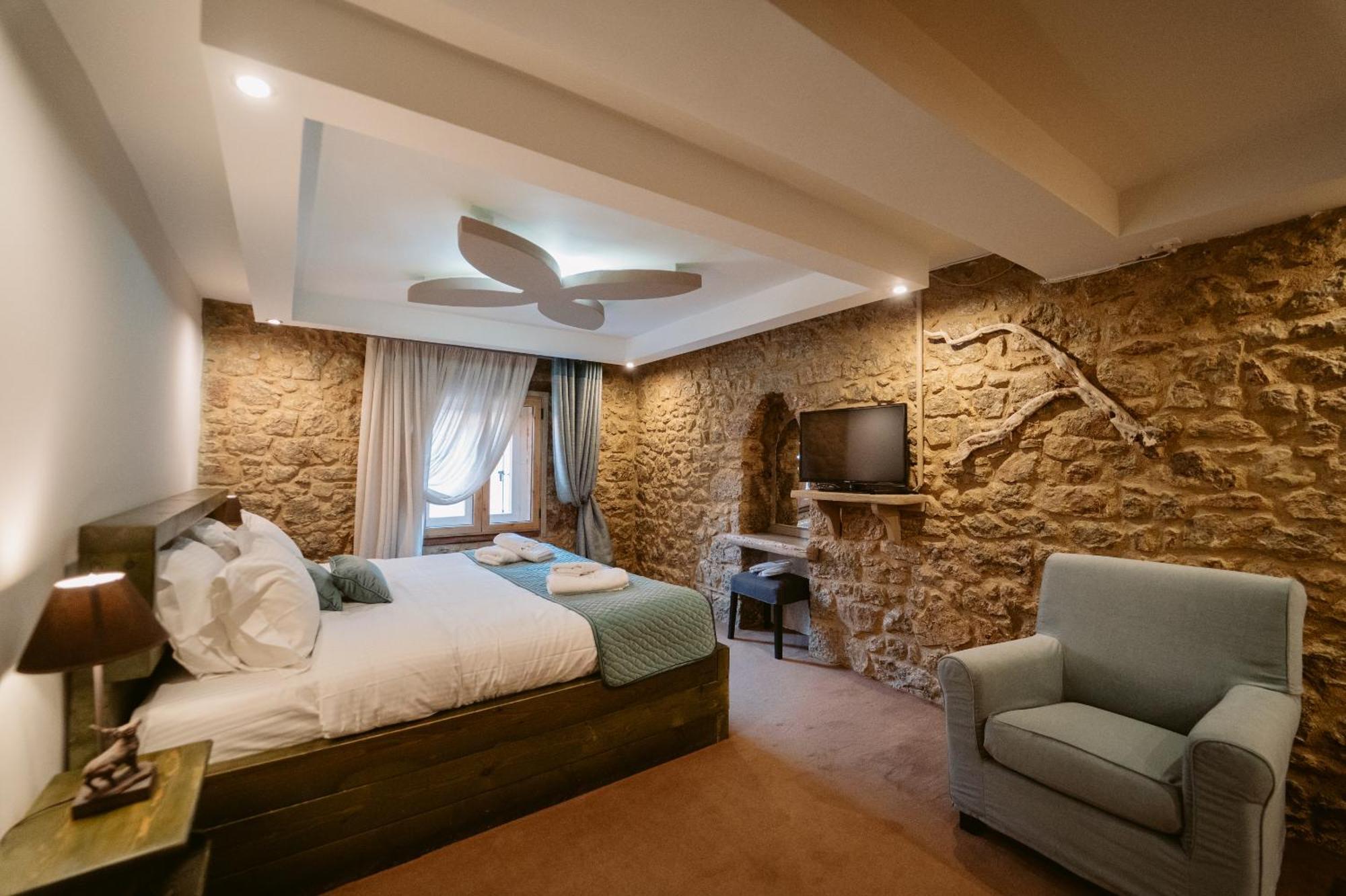 Afanos Guesthouse Arachova Room photo
