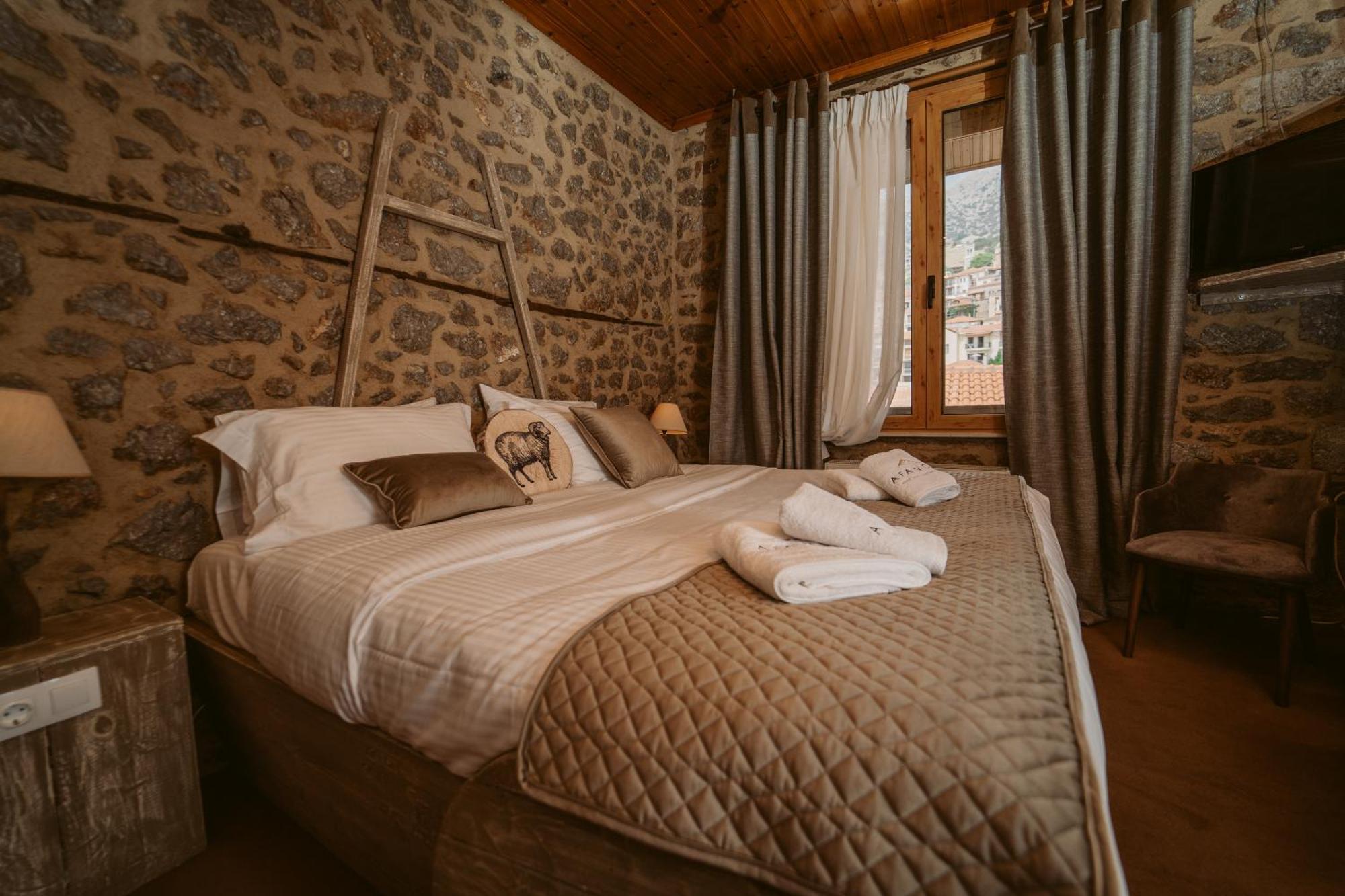 Afanos Guesthouse Arachova Exterior photo