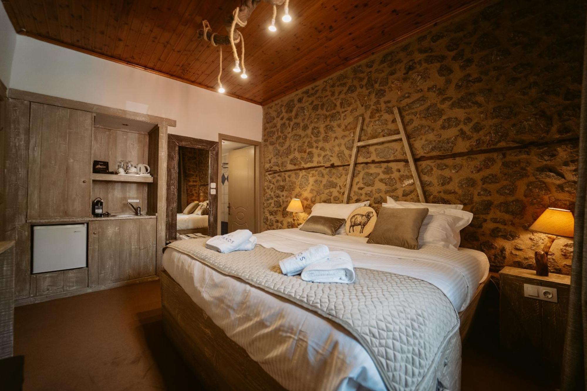 Afanos Guesthouse Arachova Room photo
